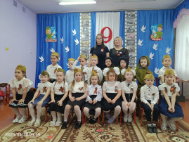 "День воспоминаний, день напоминаний..." "День воспоминаний, день напоминаний...".